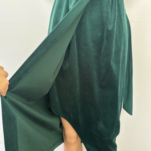 Elegant Green Wrap Dress - Picture 4 of 6